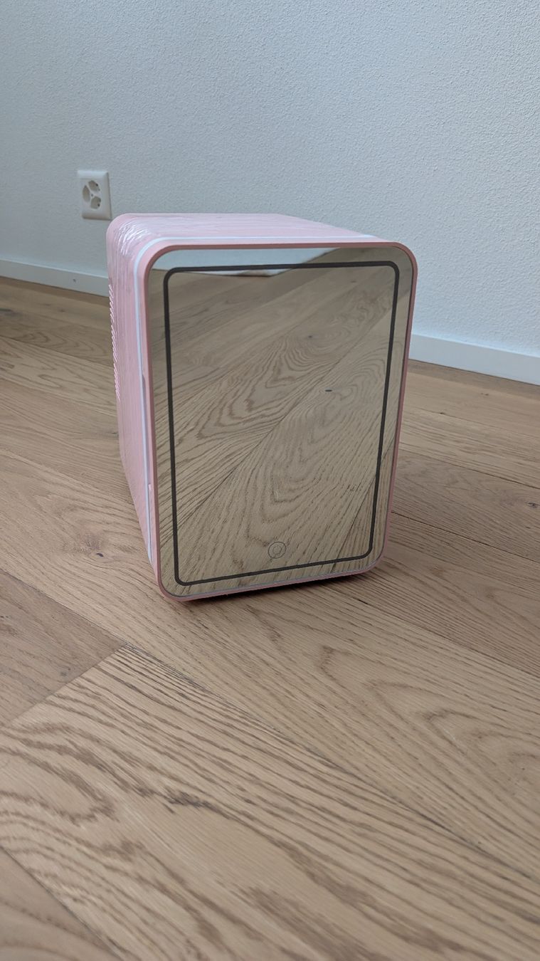 Kühlschrank: Kosmetik-Minikühlschrank – Neu (gemäss Beschreibung) aus Baden von ben_dm77