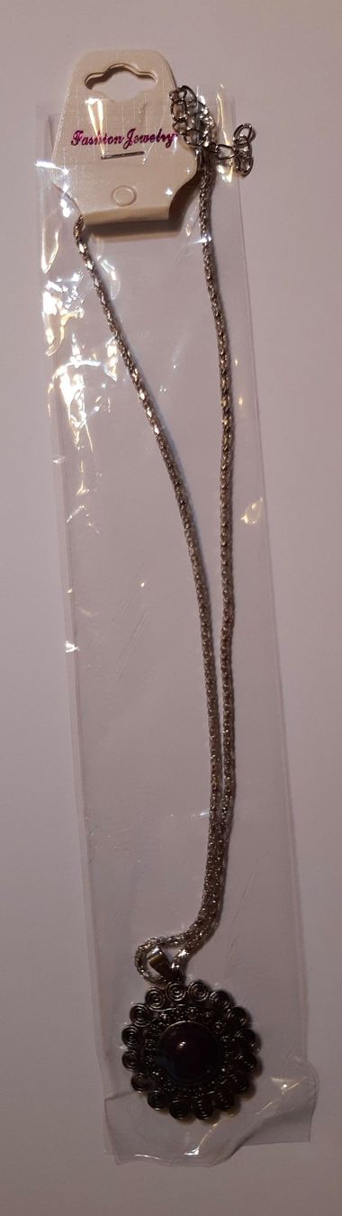 Catenine: Neue Halskette mit Stein Bordeau Einzelstück – Nuovo e nell'imballaggio originale da St. Margarethen TG venduto da Smiley-Face 1