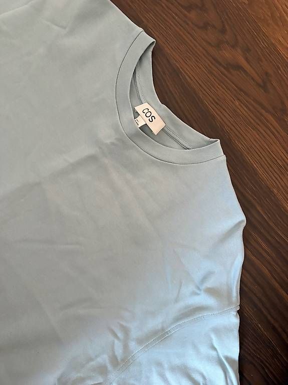 Cos T-shirt: Cos boxy shirt s – Nuovo (secondo la descrizione) da Zürich venduto da sho_9b69 3