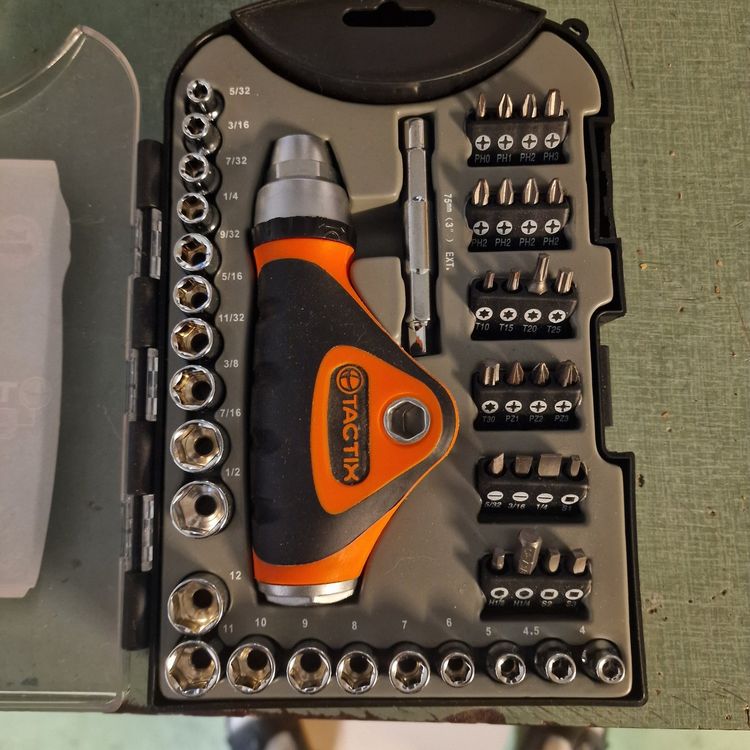 STAHLWERK Ratschen-Schraubendreher-Set | 42-teiliger Bit- Und