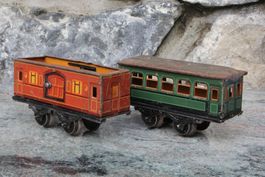 Zwei Märklin Blechwagen, defekt, für Ersatzteile