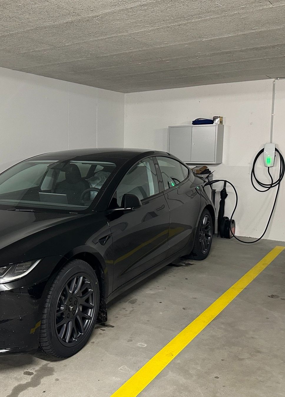 Tesla Caricabatterie: Ladestation Wall Connector für Tesla – Usato da Zufikon venduto da Chaebi4 2