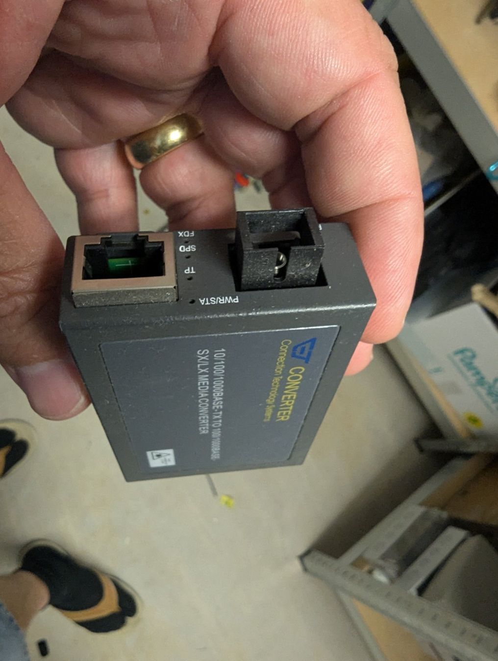 Konverter: CONVERTER MCT-3002W2A SML-10-DR Modem Glasfaser – Gebraucht aus Uzwil von Lfrey