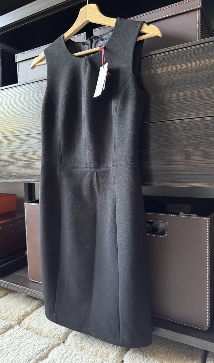 Armani Vestiti: Armani Jeans Kleid Grösse 36 – Usato da Wilderswil venduto da Renaissance1 1