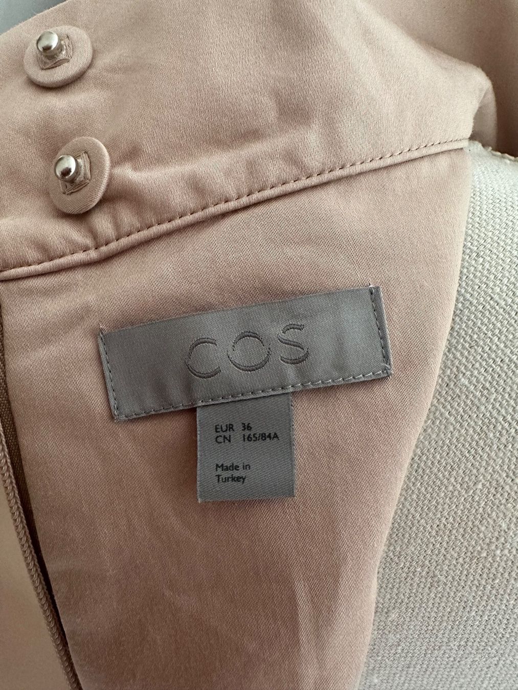 Cos Vestiti: COS Kleid – Usato da Kloten venduto da Banita03 4
