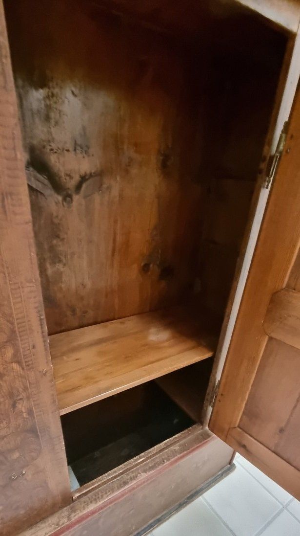 Armadi: Alter Schrank Bauernschrank aus Bern – Usato da Flums venduto da Flumsantik 4