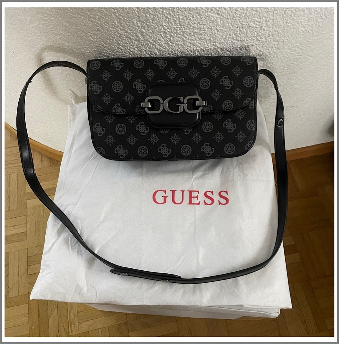 Guess Borse da donna: Sac Guess comme neuf – Nuovo (secondo la descrizione) da Biel/Bienne venduto da orange1