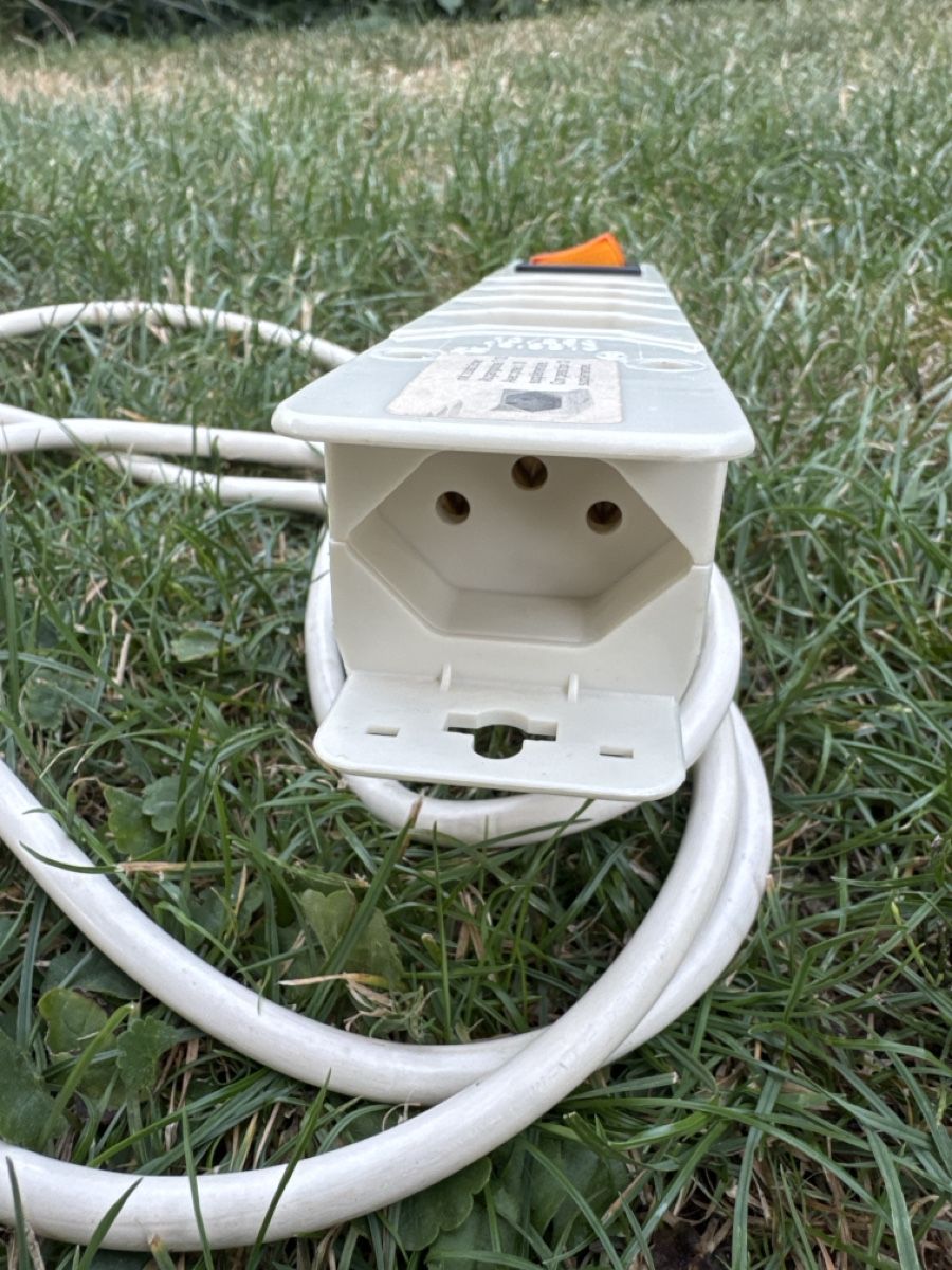 Alimentazione elettrica: 4 mehrfach Elektro-Steckleisten – Usato da Elsau venduto da CTN20 4