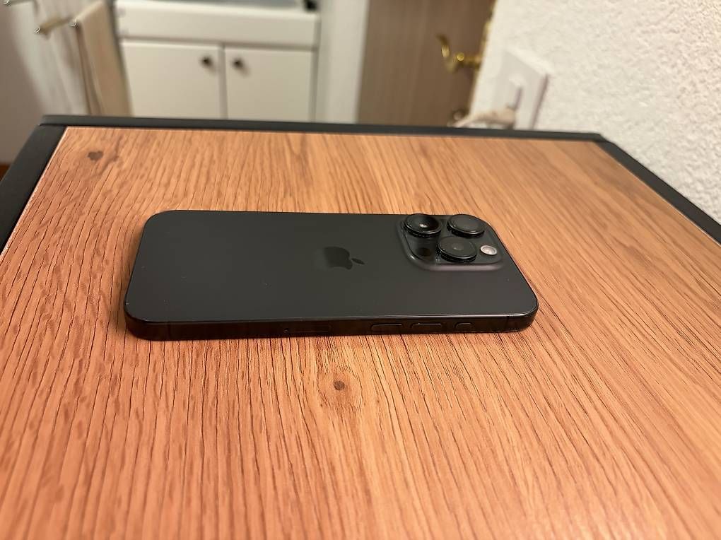 Handys / Smartphones: iPhone 15 Pro – Gebraucht aus Bremgarten AG von Morinavinc 3