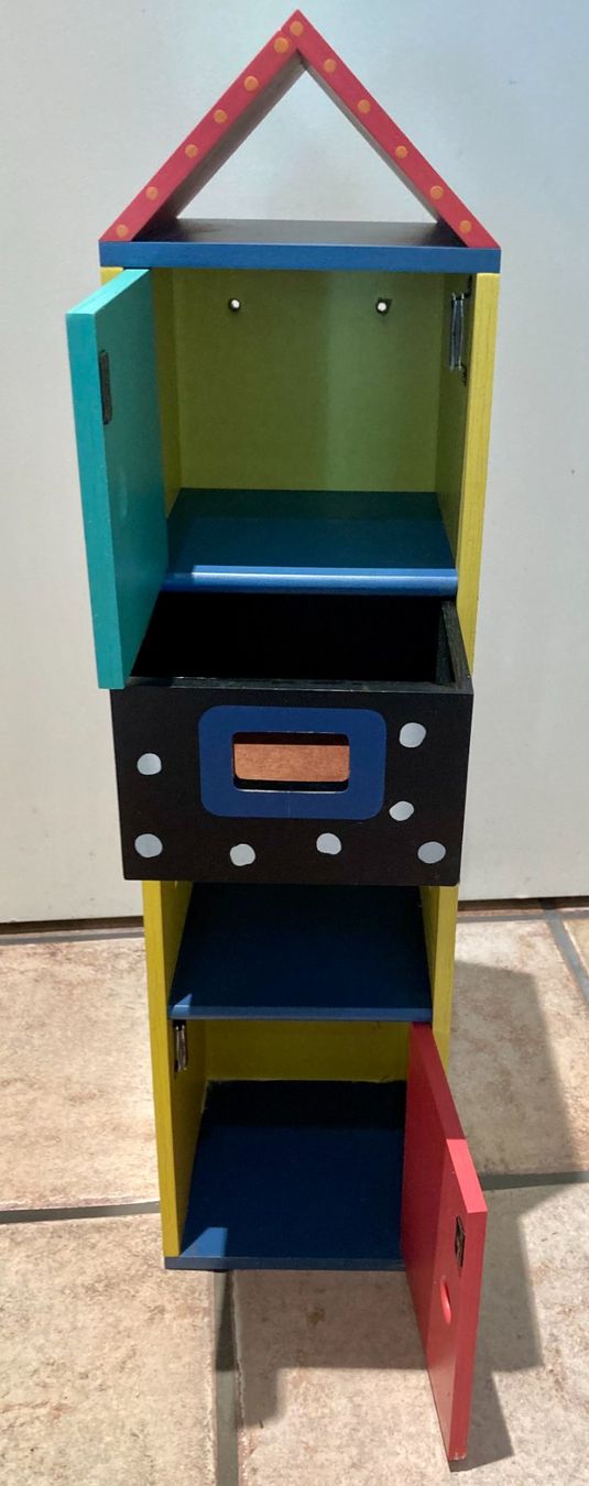 Spielhäuser: Kindermöbel zum Träumen – Gebraucht aus Eglisau von Shoprabbit 6