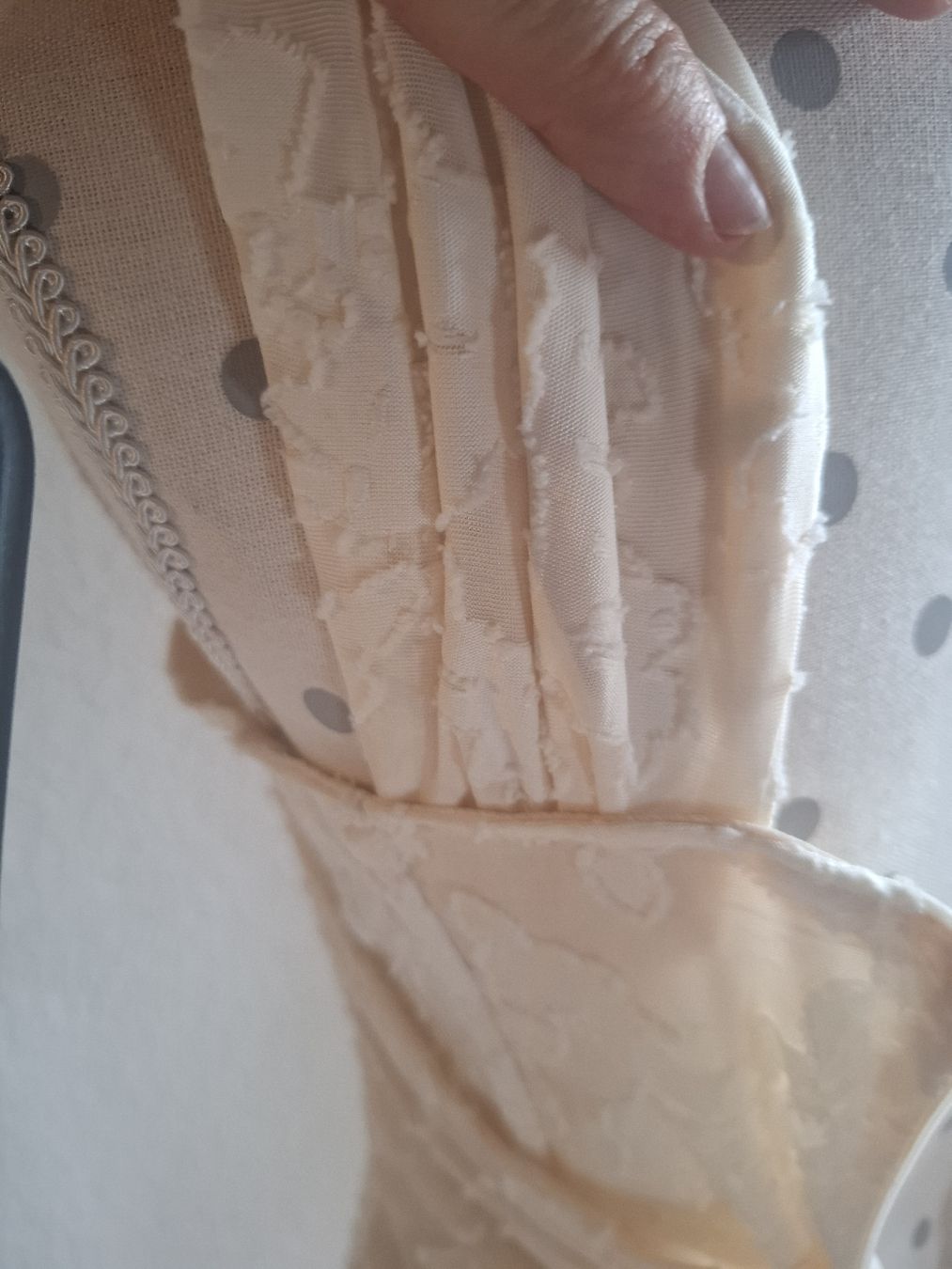 Vestiti: Abendkleid cremefarben mit Struktur Grösse M  – Usato da Urtenen-Schönbühl venduto da wirbelwind010 4