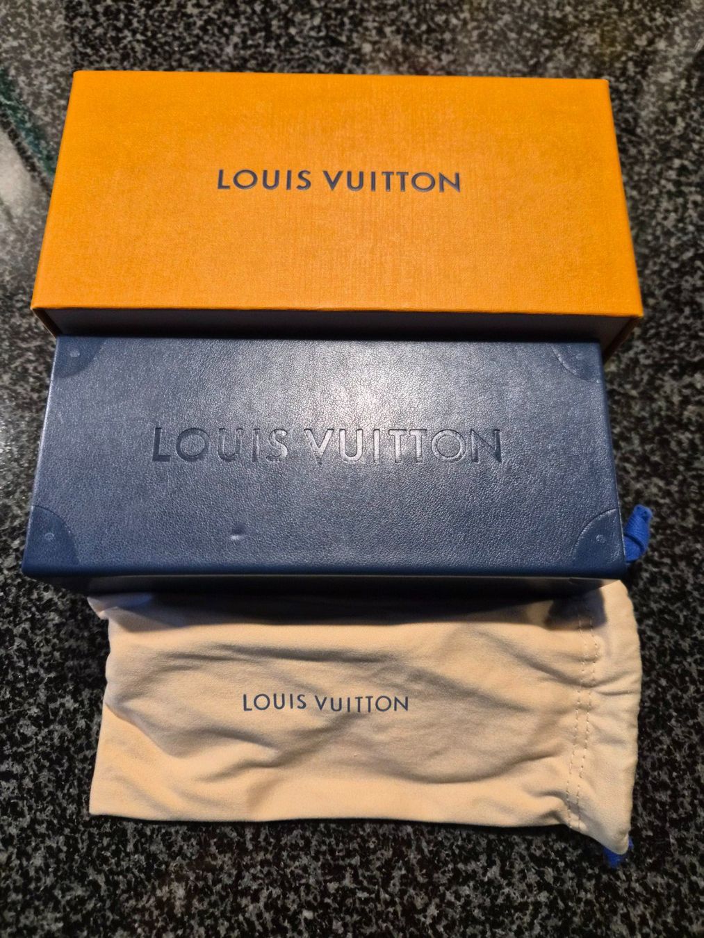 Louis Vuitton Lunettes & Verres: Louis Vuitton Sonnenbrille – D'occasion à Winterthur par eva2015 5
