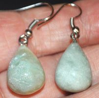 Ohrringe L-8644 – Weisse Jade Tropfen 2x1,3cm 1 Paar