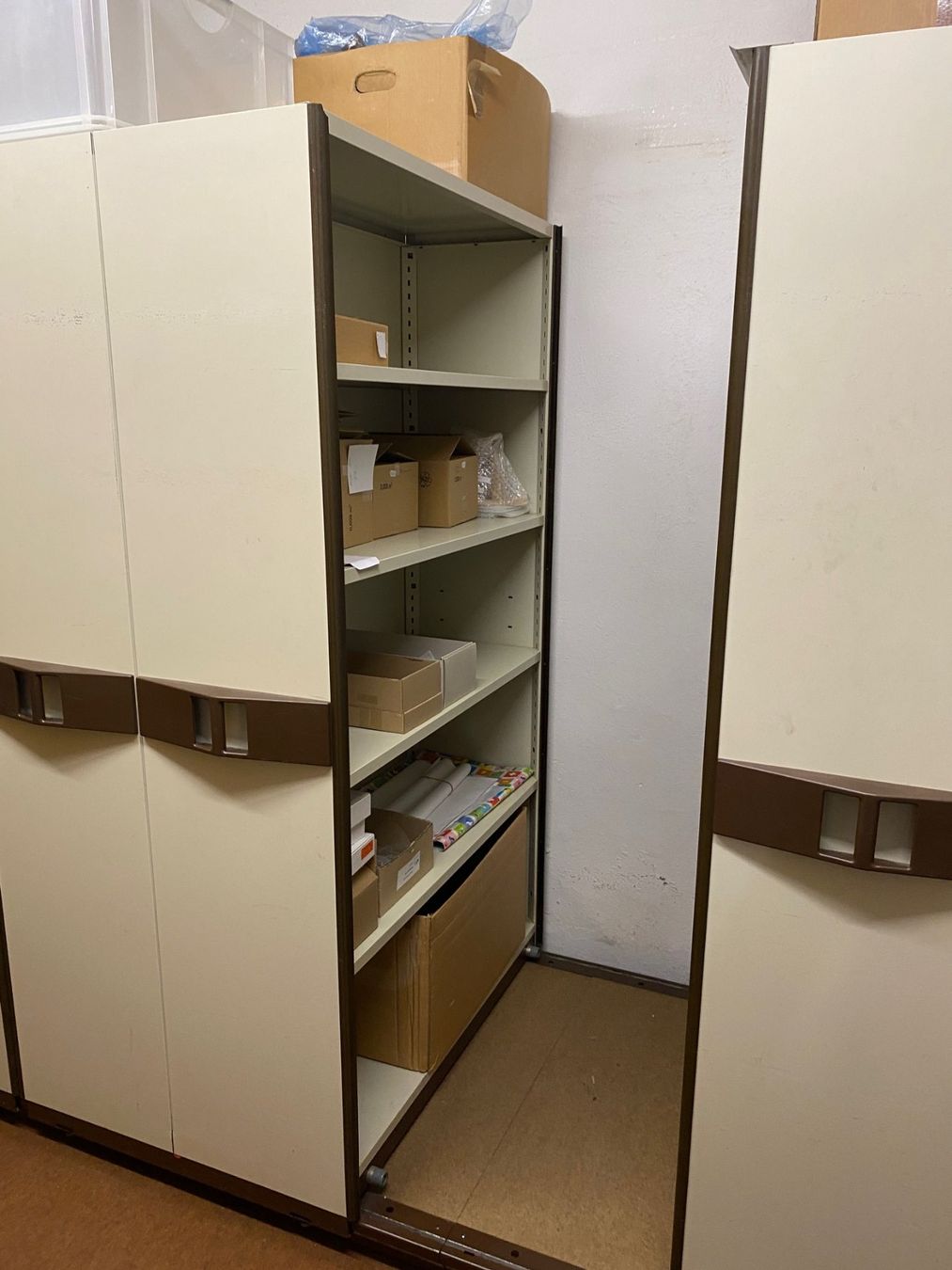 Regale: Archiv Rollregal – Gebraucht aus Kastanienbaum von Niara2 3