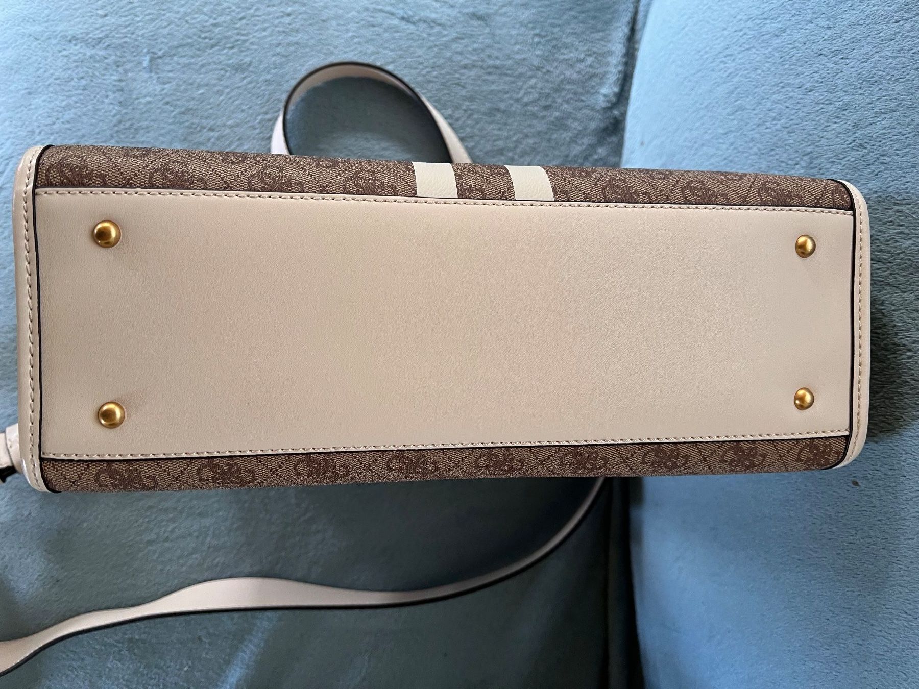 Guess Taschen für Damen: Guess Handtasche mit Schultergurt – Neu (gemäss Beschreibung) aus Appenzell von Folco 4