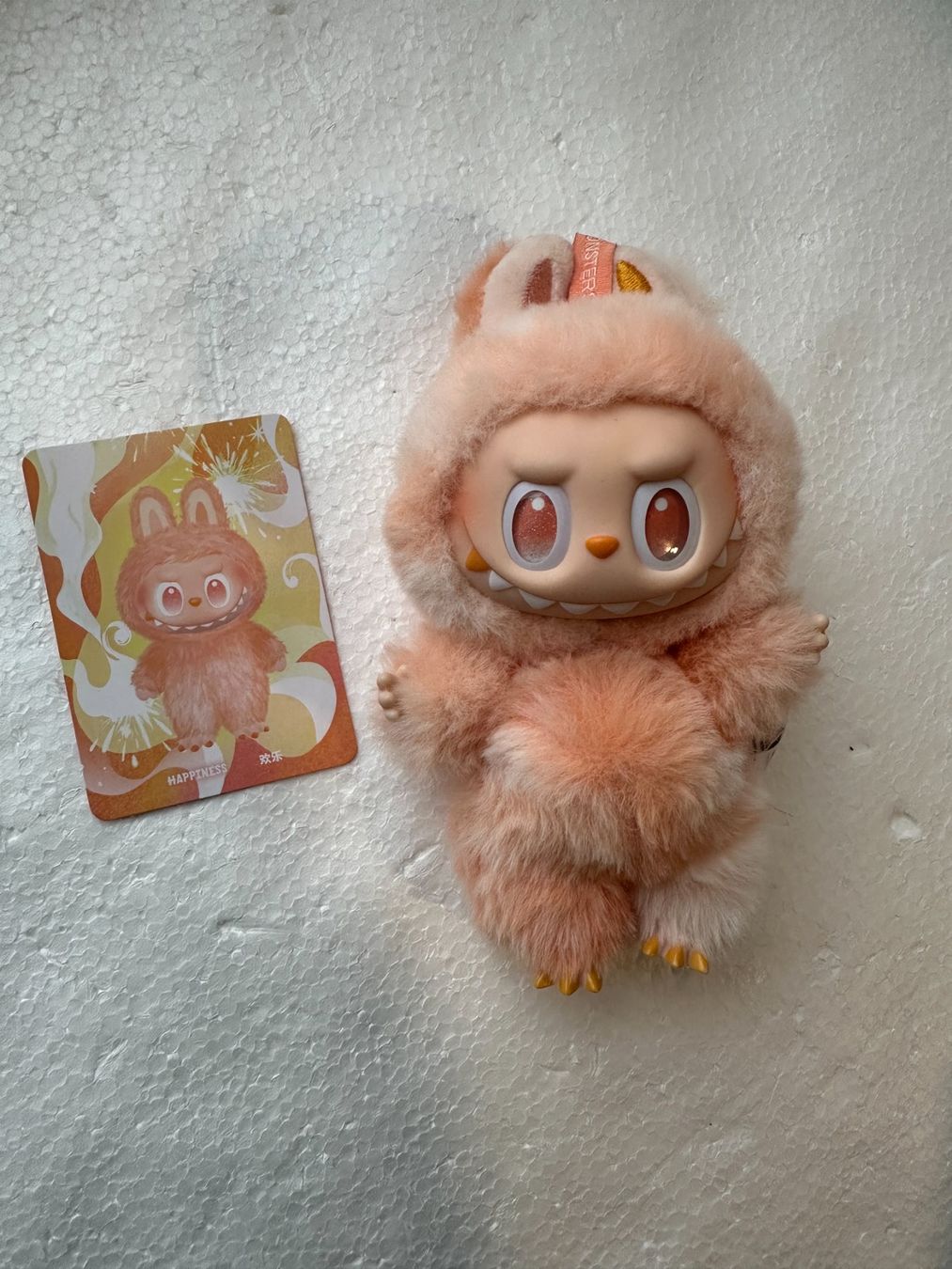Pop Mart Figuren: Pop Mart Labubu big into energy - happiness – Neu (gemäss Beschreibung) aus Gümmenen von FelizitasHermann 1
