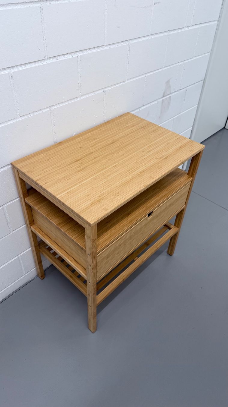 Ikea Nordkisa Bambus Ablagetisch mit Schublade, Top Zustand (Gebraucht) in  Appenzell fr CHF 20  nur Abholung auf Ricardo kaufen