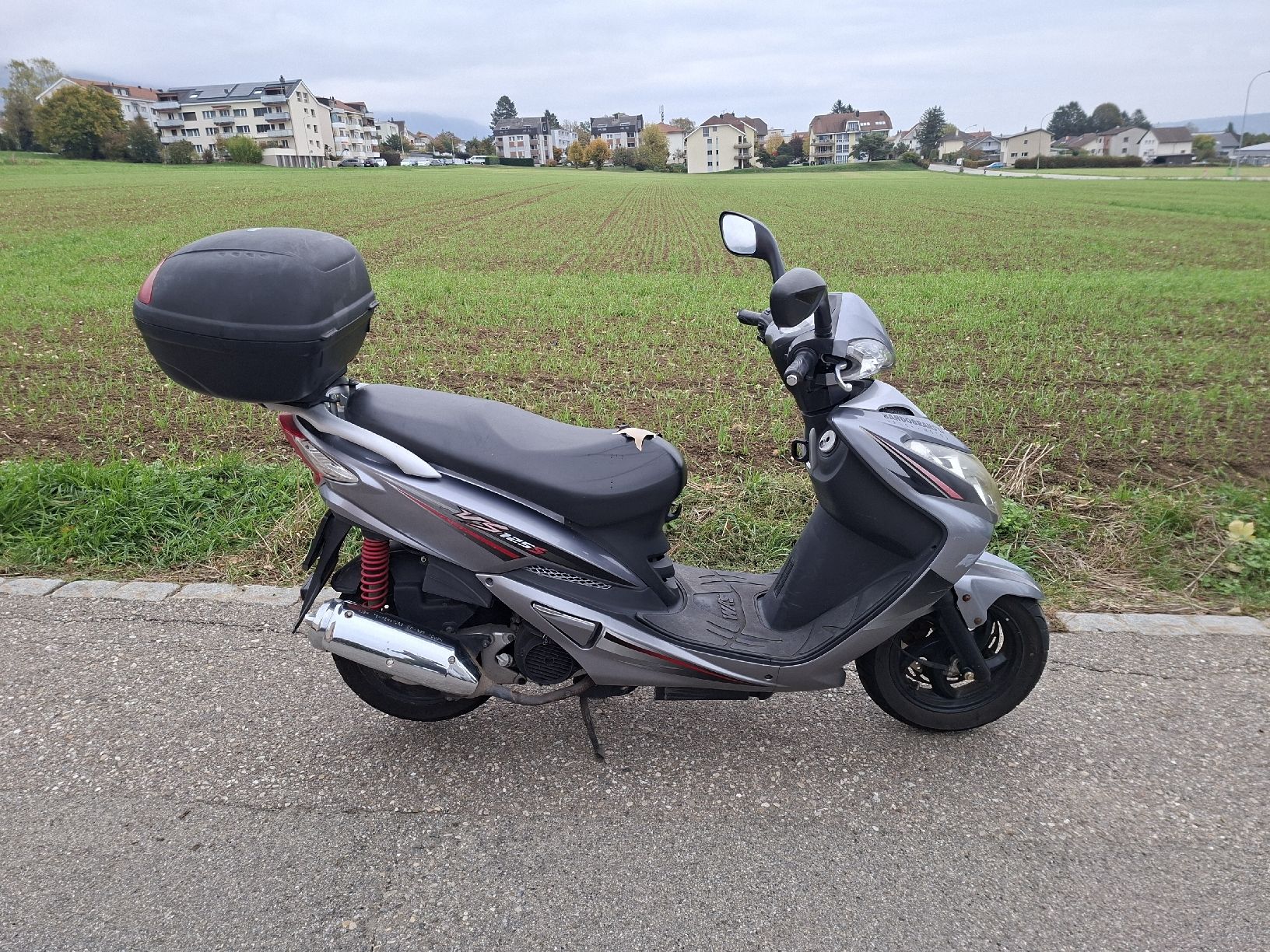 Sym Scooters:  SYM VS 125  mit Topcase ab 1.- !!!!! – Defekt aus Grenchen von Mazzanares-Parts 3