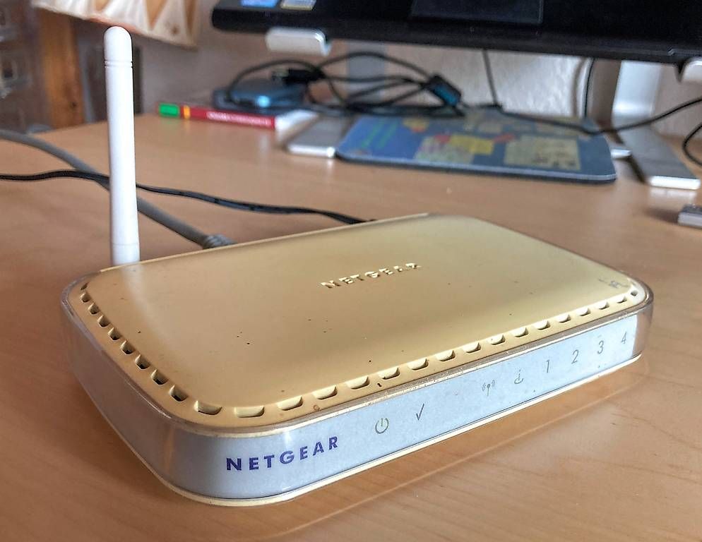 Modem & Router: Netgear Wireless Router – Usato da Ittigen venduto da Olten2 1