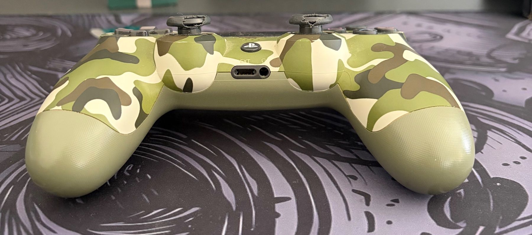 Sony Console: PS4 Controller Militäry – Usato da Wald ZH venduto da ian_5n8g 2