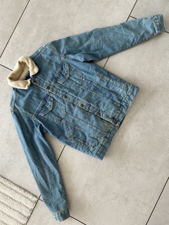 Jeansjacke von Zara Grösse.L in Top Zustand