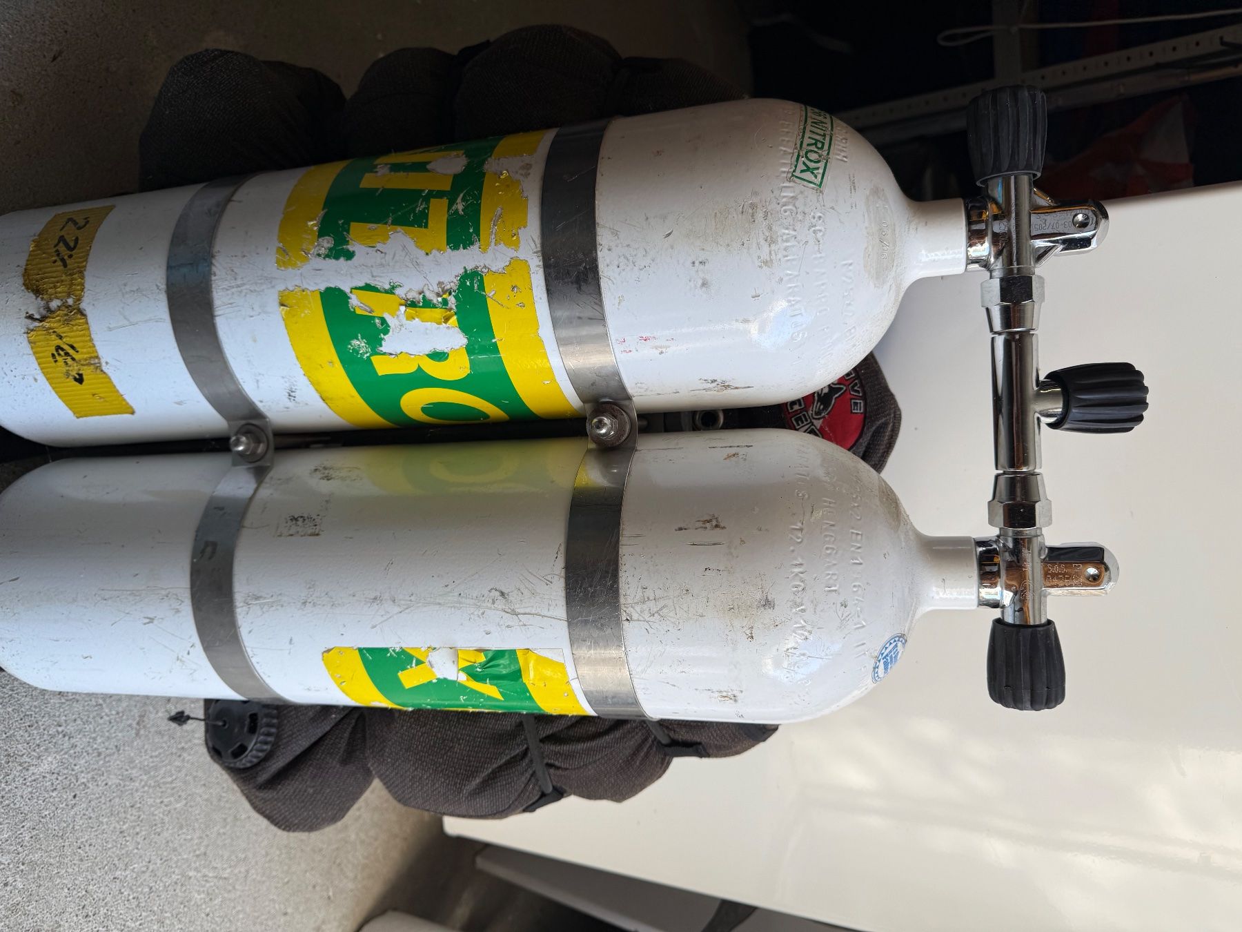 Bombole da sub: Tauchflaschen Doppelsystem Wingjacket Divesystem – Usato da Seelisberg venduto da Kauffreude123
