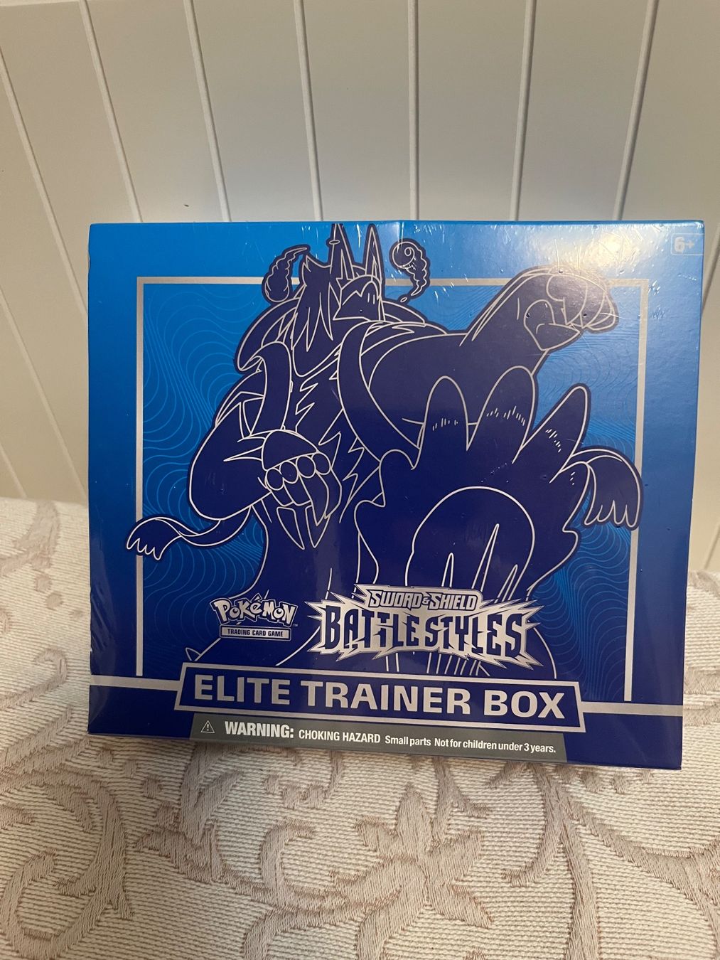 Pokémon Carte collezionabili: Pokémon Kampfstile Top-Trainer Box Blau – Nuovo (secondo la descrizione) da Basel venduto da Galia2000