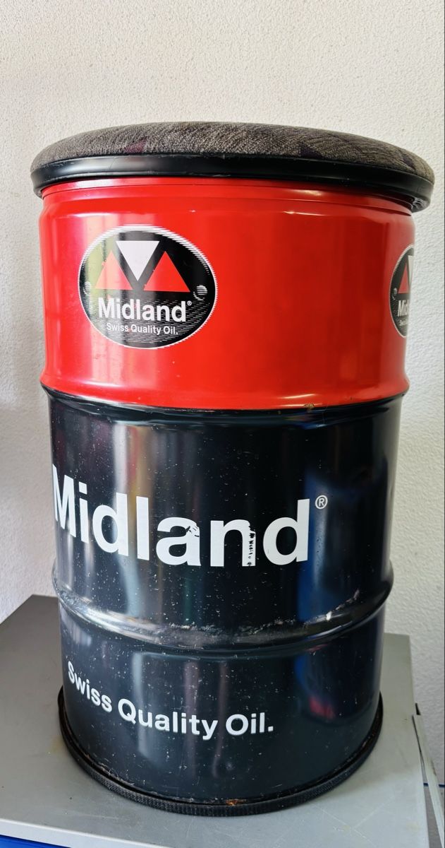 Accessori: 3 Ölfass Hocker Castrol Deko – Usato da Oetwil an der Limmat venduto da misssenzapensieri 2