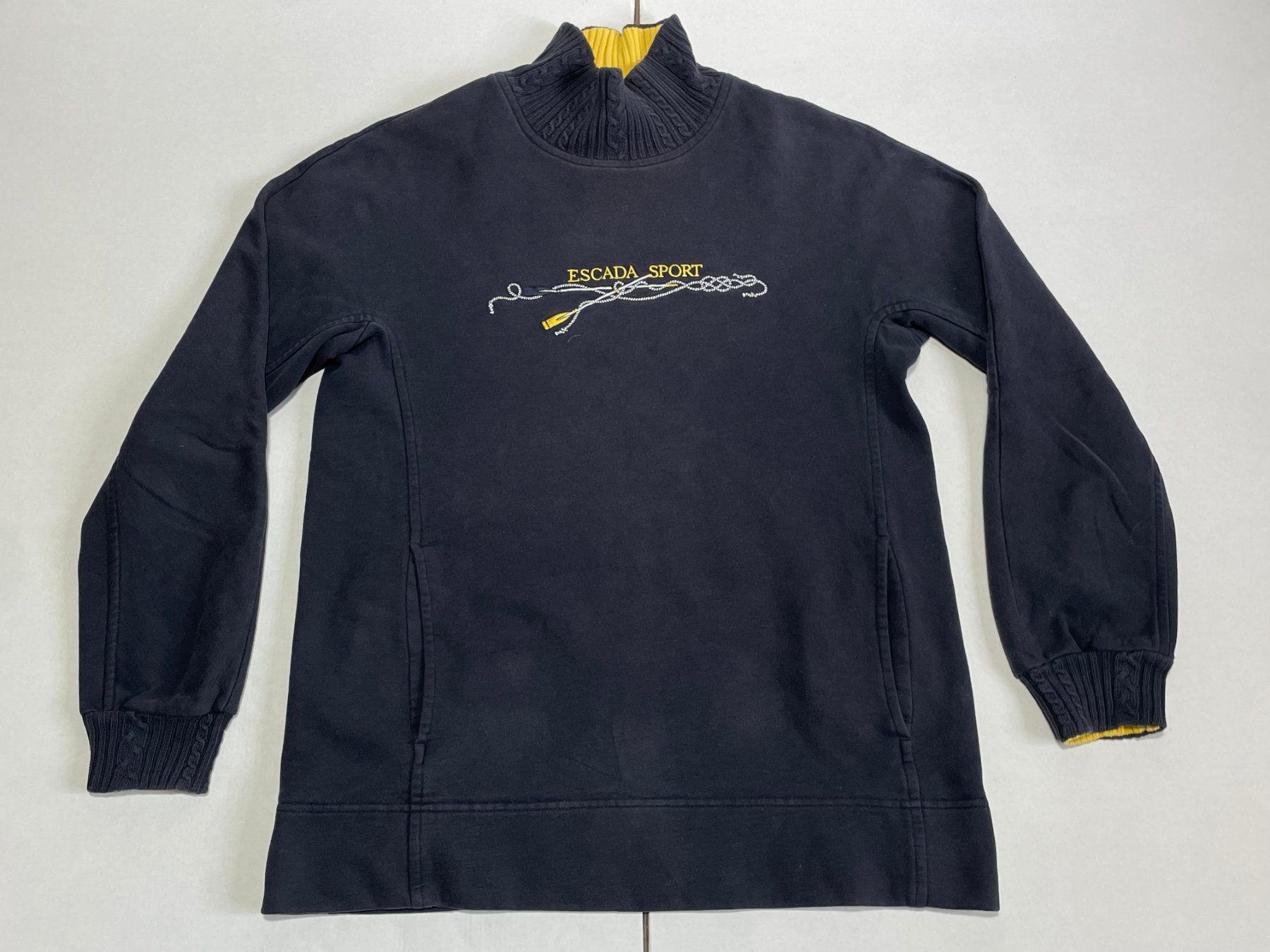 Maglioni & Felpe: Vintage Y2K Pulli Mock Neck Esacada Sport Gr M – Usato da Zürich venduto da le_souk