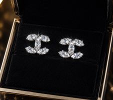 ✨ Elegante Designer-Ohrstecker im CC-Stil – Funkelnder Luxus