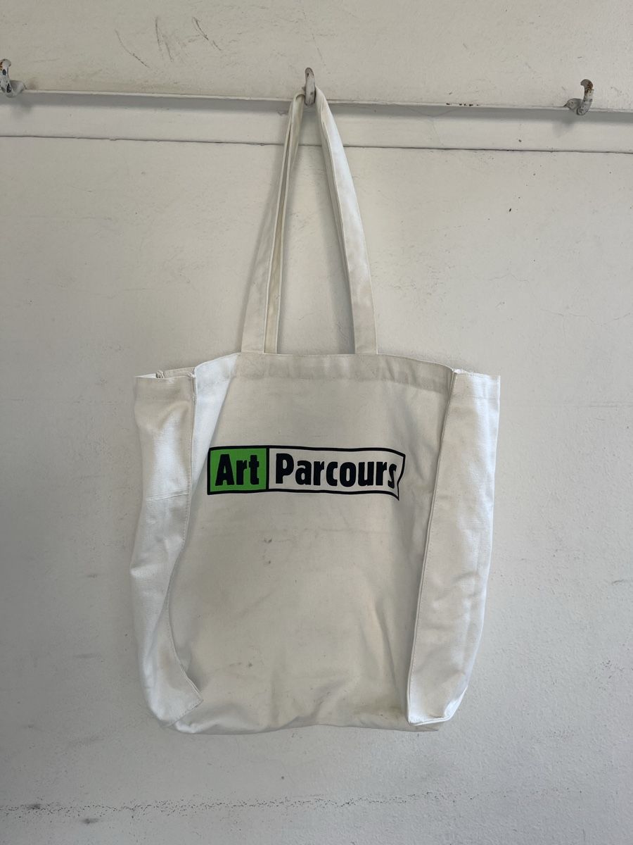 Borse: Art Parcours Jurtetasche weiss – Usato da Basel venduto da arminafera