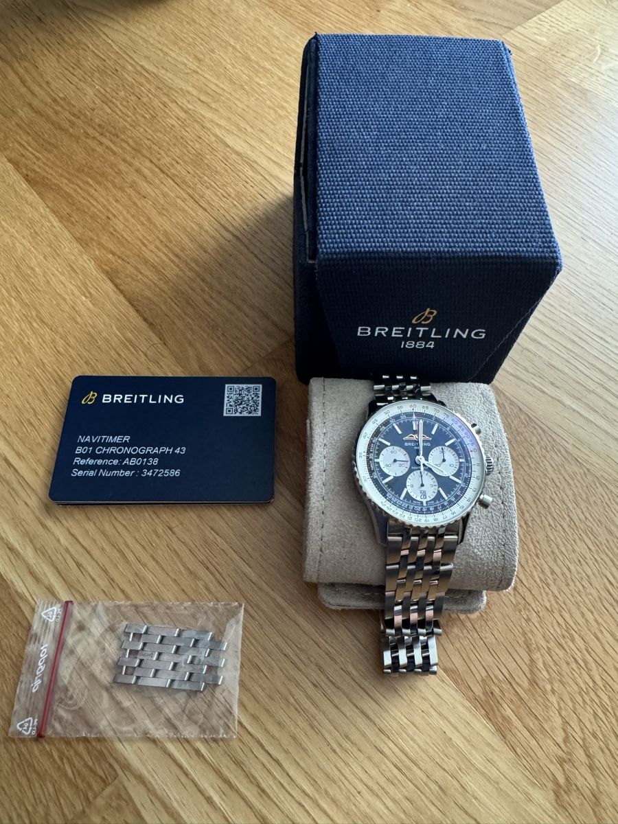 Breitling Orologi: Breitling Navitimer B01 Chronograph 43mm, Full Set, Top Zust – Nuovo (secondo la descrizione) da Lyss venduto da marcopolo84 1