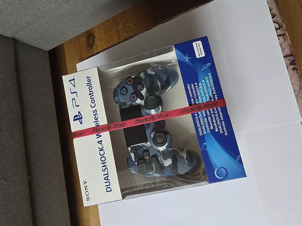 Controller: Sony DualShock 4  – Nuovo e nell'imballaggio originale da Buchs LU venduto da san_df8f 3