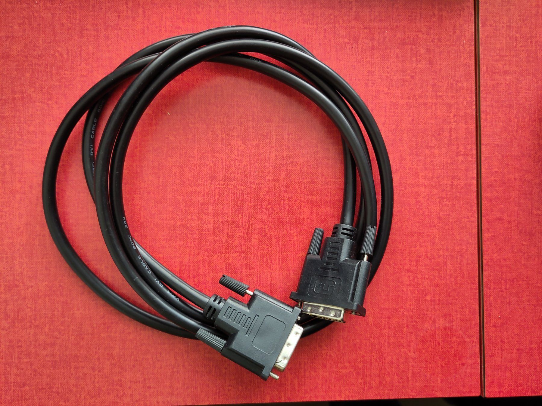 Cavi: DVI-Kabel (2 Meter) – Usato da Brig venduto da fra_6k8j