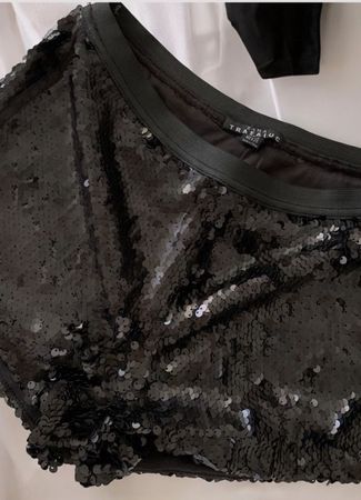 Zara Pailletten Shorts schwarz Grösse S neu