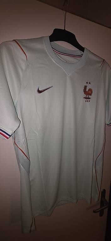 Maillot foot extérieur France (taille M) (Gebraucht) in PetitLancy für — free download