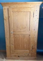 Antiker Schrank Kiefer Massivholz guter Zustand