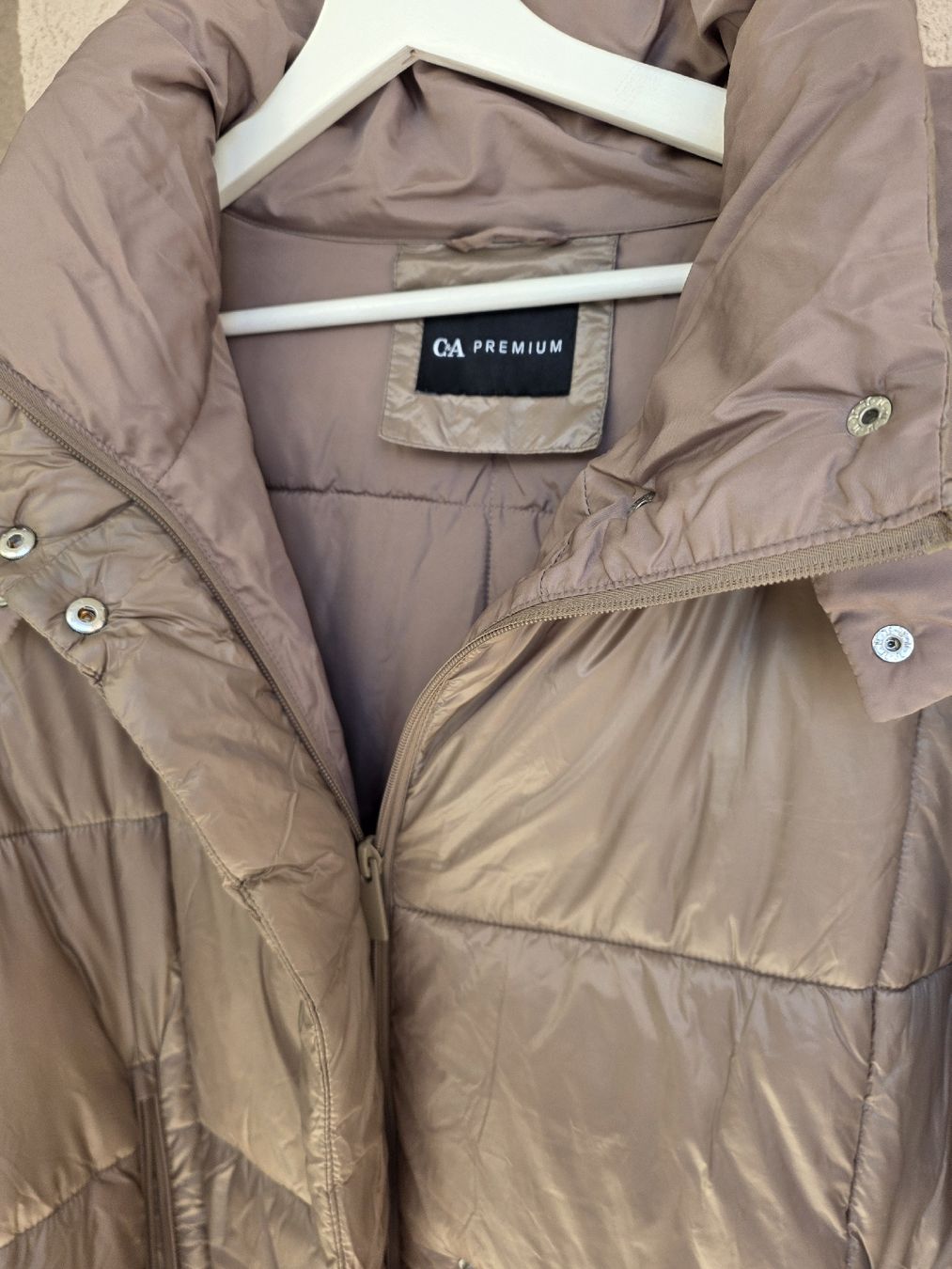 C&A Mäntel: Doudoune beige C&A premium neuve – Neu (gemäss Beschreibung) aus Yverdon-les-Bains von enzine 1