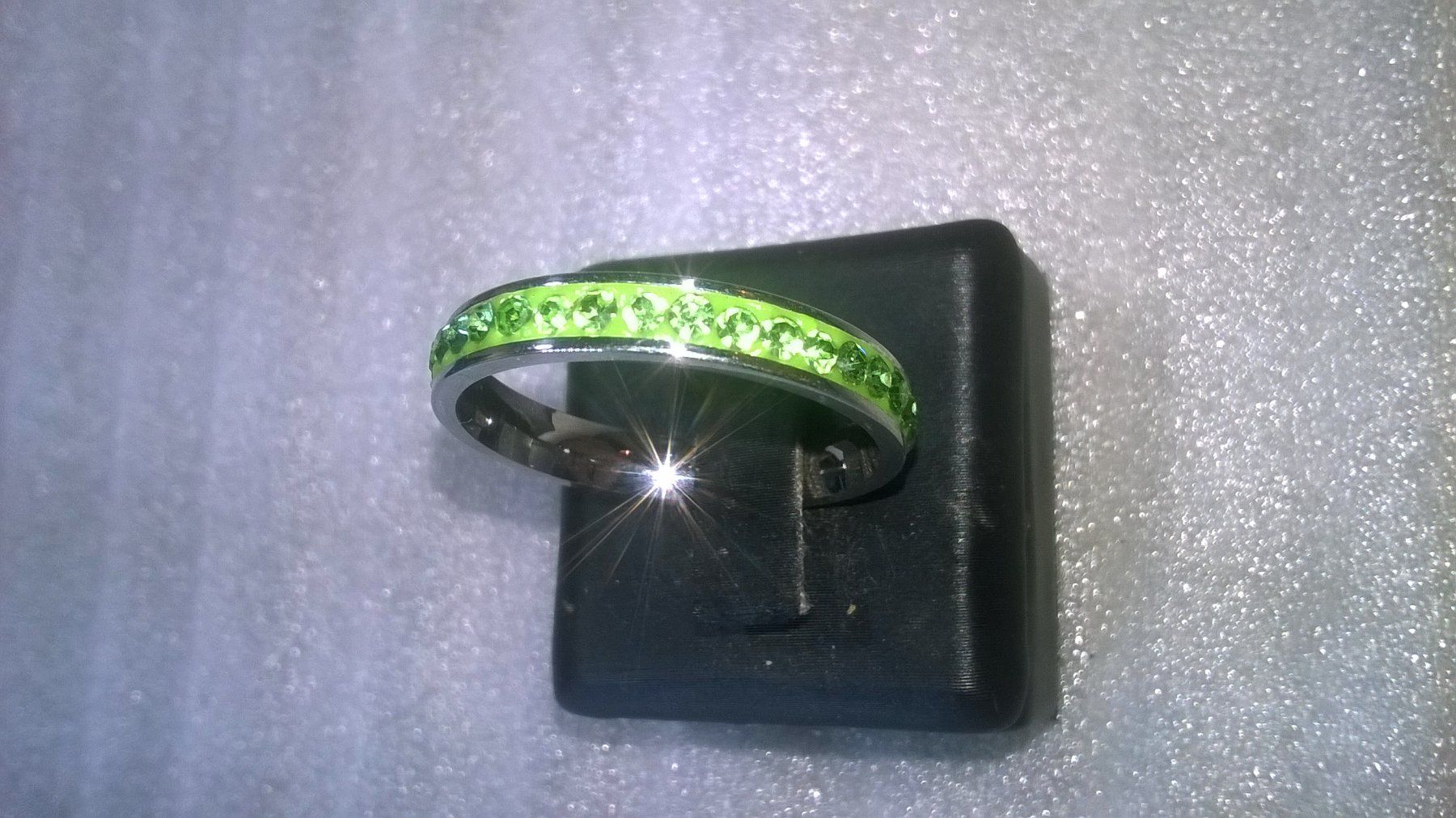 Anelli: ring edelsthal,,,316L edelsthal,,mit hellgrün kristall – Nuovo (secondo la descrizione) da Basel venduto da bijoutrie_4 1
