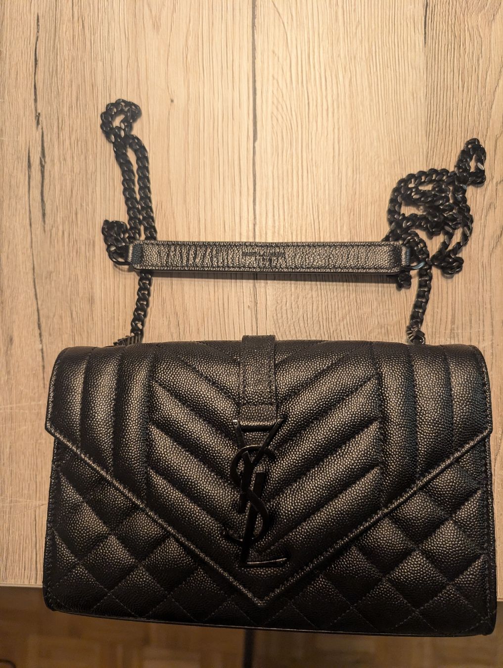 Saint Laurent Borse: Sac à main Saint-Laurent Envelop medium – Nuovo (secondo la descrizione) da Les Avanchets venduto da ale_2prq
