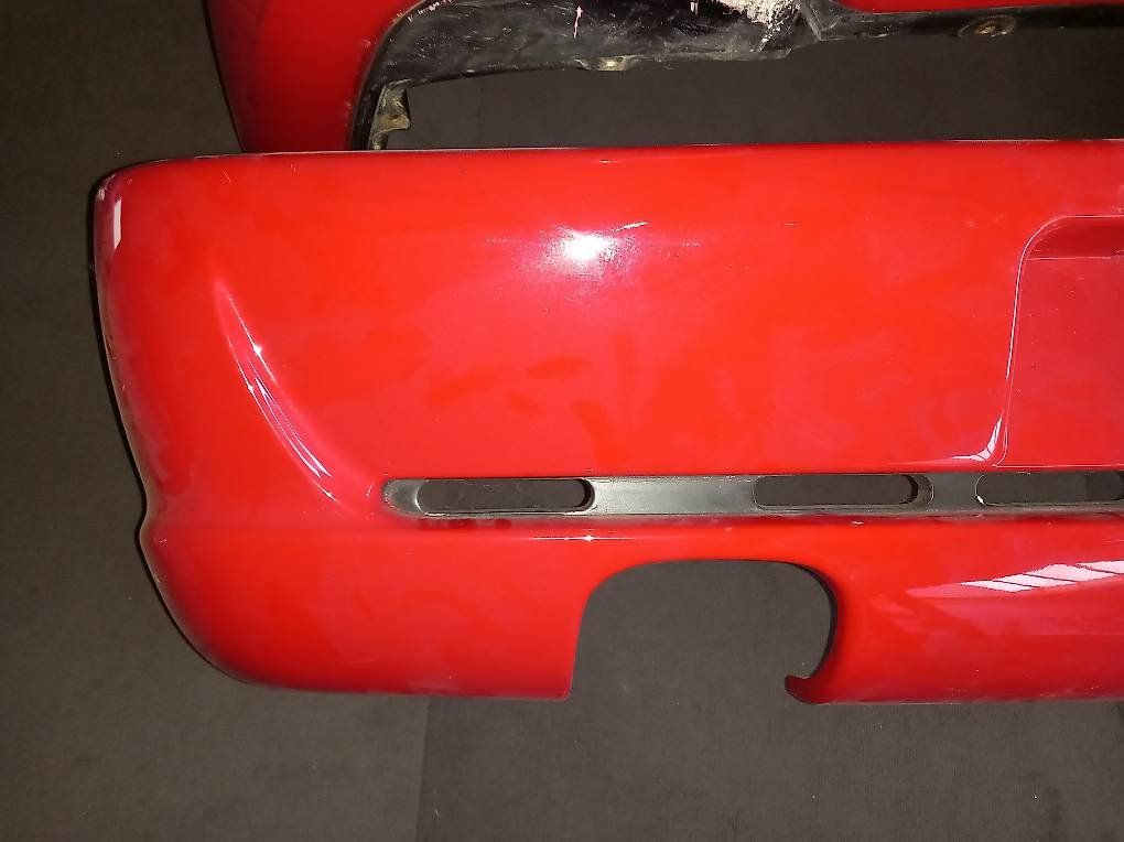 Ferrari Toutes les pièces auto: Ferrari F355 Front- und Heckstossstange – D'occasion à Alpnach Dorf par Americandream 2