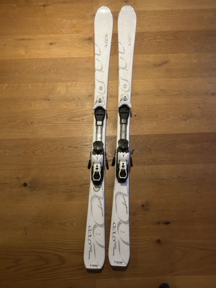 Atomic Sci: Atomic C:8 Beginner Ski mit Bindung weiss gebrauchter Zustan – Usato da Horgen venduto da a_h_b_8810_xlz