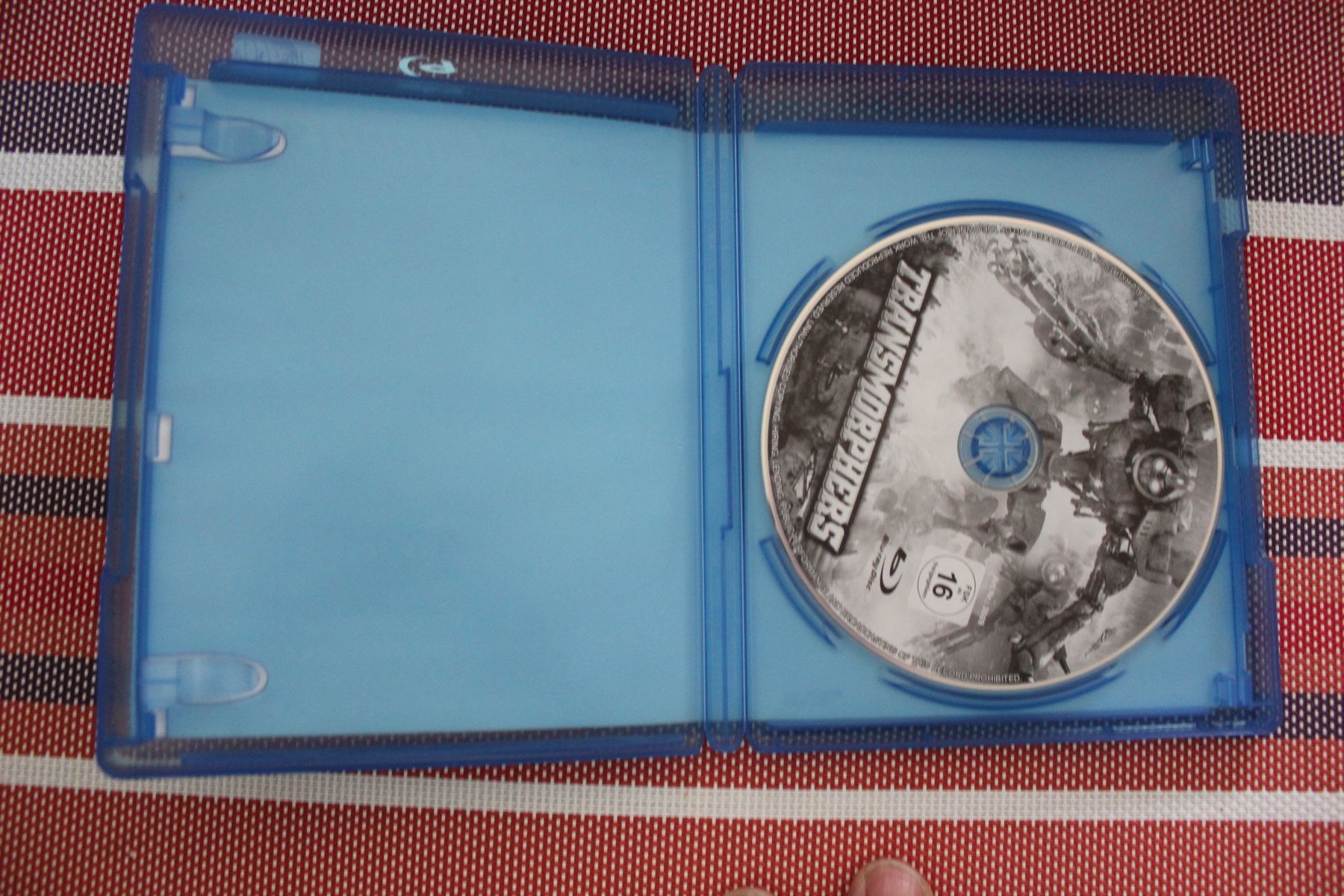 Tous les DVDs: Transmorphers - Blu Ray (2597) – D'occasion à Geroldswil par Schlumpfine1973 1
