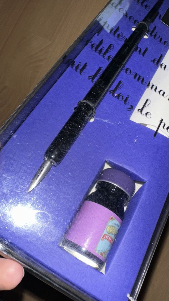 Il mondo degli animali: Kit d'écriture Herbin - plume et encre violette – Nuovo e nell'imballaggio originale da Bülach venduto da sar_j6bk 1