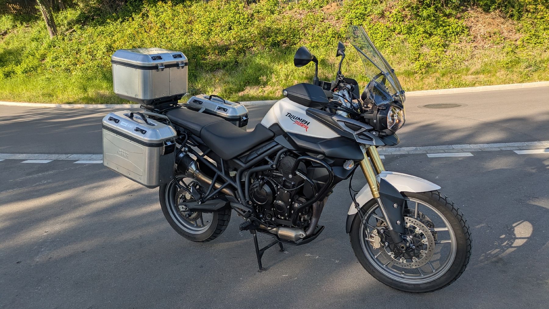 Triumph Enduro: Triumph Tiger 800 ABS – Usato da Adlikon b.Regensdf venduto da mer_g9k5