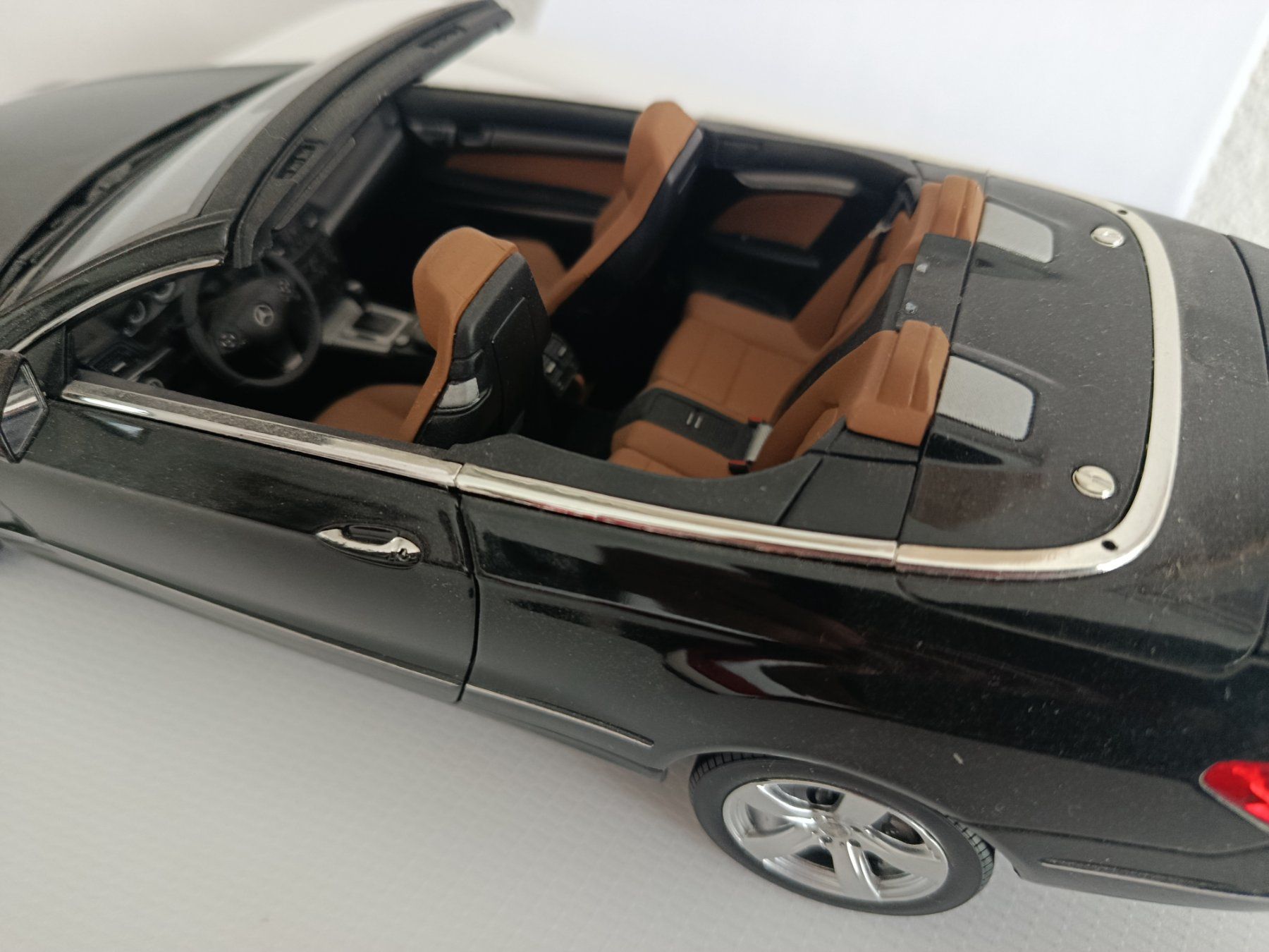 Mercedes-Benz Modellini d'auto: Modellauto Mercedes Benz E-Class Cabriolet – Usato da Wil SG venduto da Venezian01 3