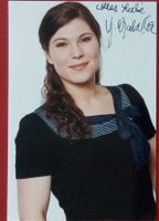 Yasmina Djaballah Autogramm signiert Fotopostkarte 10x15cm