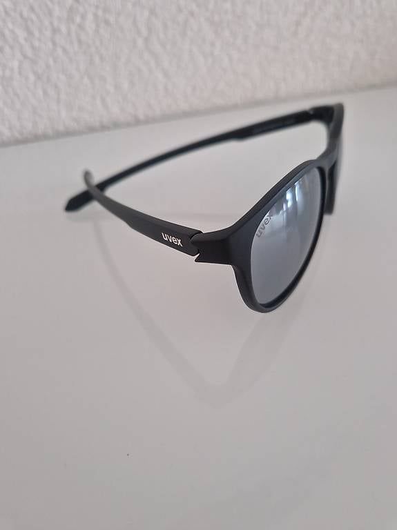 Occhiali & Lenti: Uvex Sonnenbrille - neu – Nuovo e nell'imballaggio originale da Glattpark(Opfikon) venduto da DaniieM