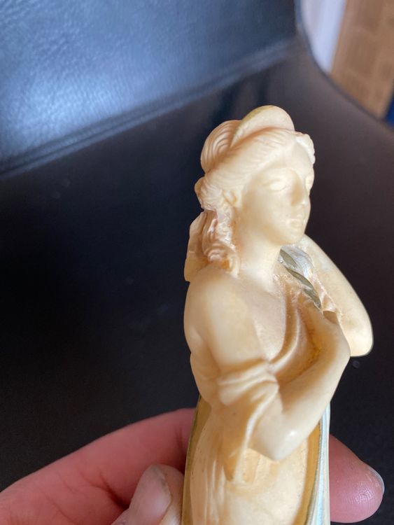 Statue alabaster 6