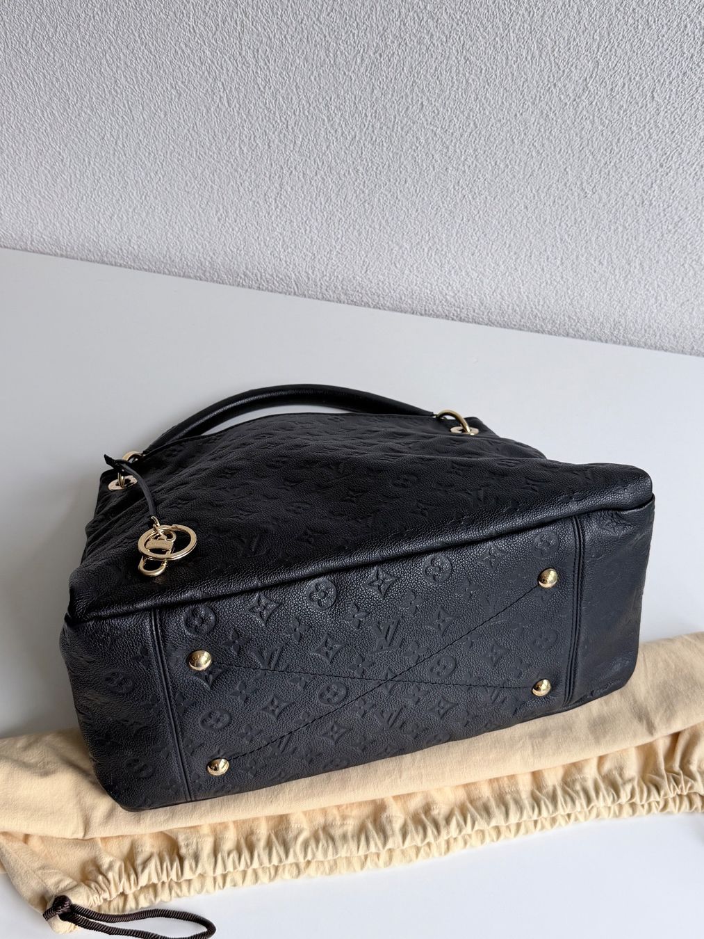 Louis Vuitton Borse da donna: Louis Vuitton Artsy MM – Usato da Reinach AG venduto da gab_8s7m 7